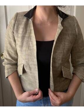 Smythe beige cropped blazer size 6